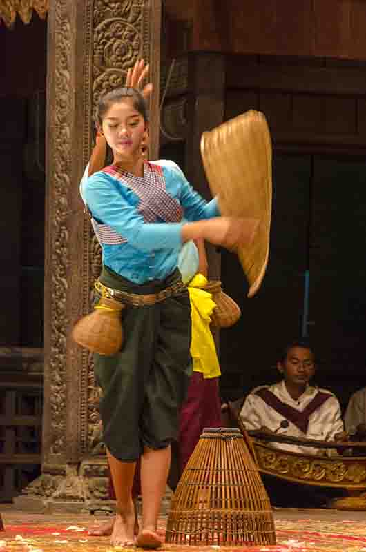 56 - Camboya - Siem Reap - danzas tradicionales